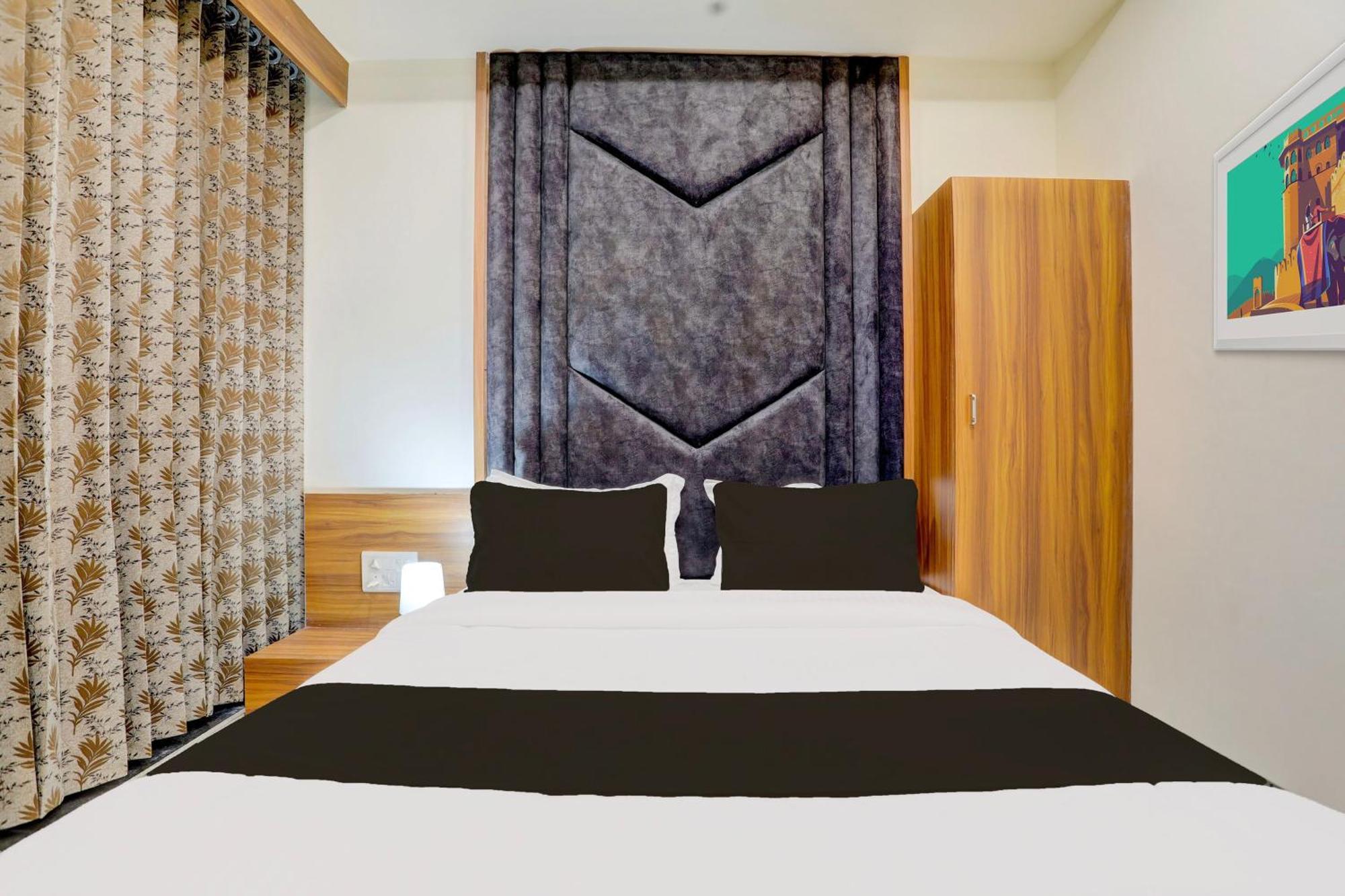 Hotel O Sun Light Αχμπανταμπάντ Εξωτερικό φωτογραφία