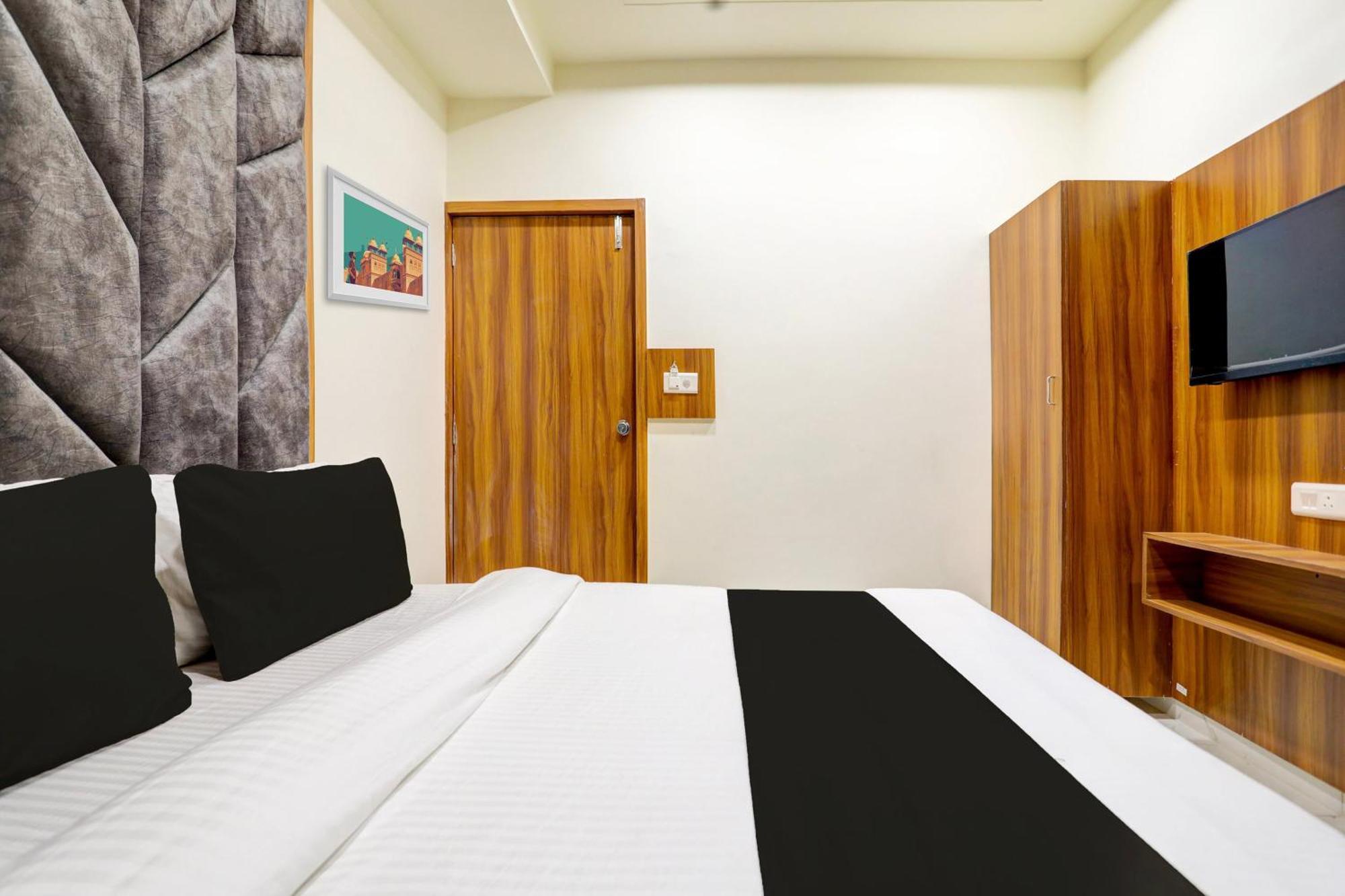 Hotel O Sun Light Αχμπανταμπάντ Εξωτερικό φωτογραφία