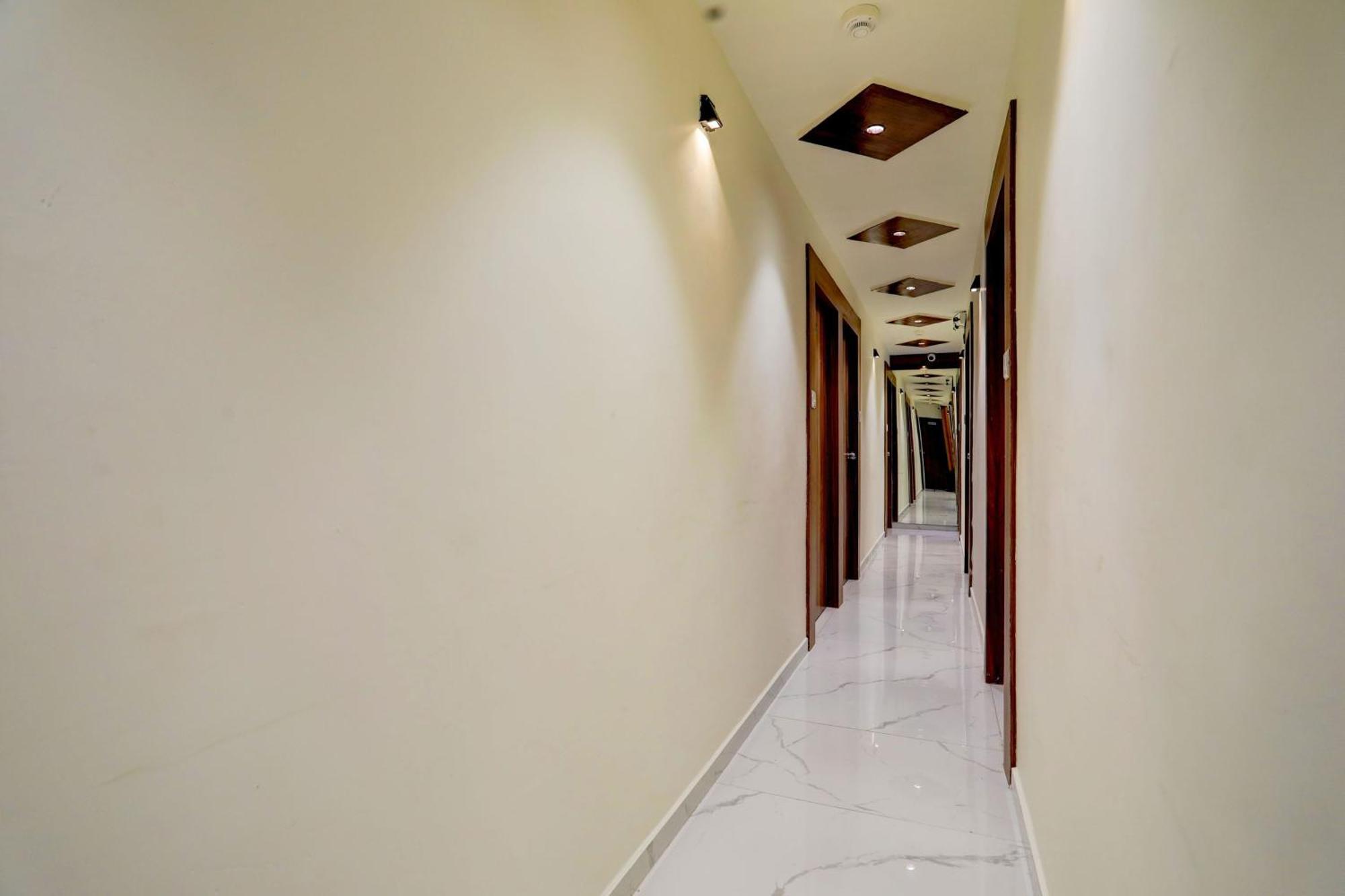 Hotel O Sun Light Αχμπανταμπάντ Εξωτερικό φωτογραφία