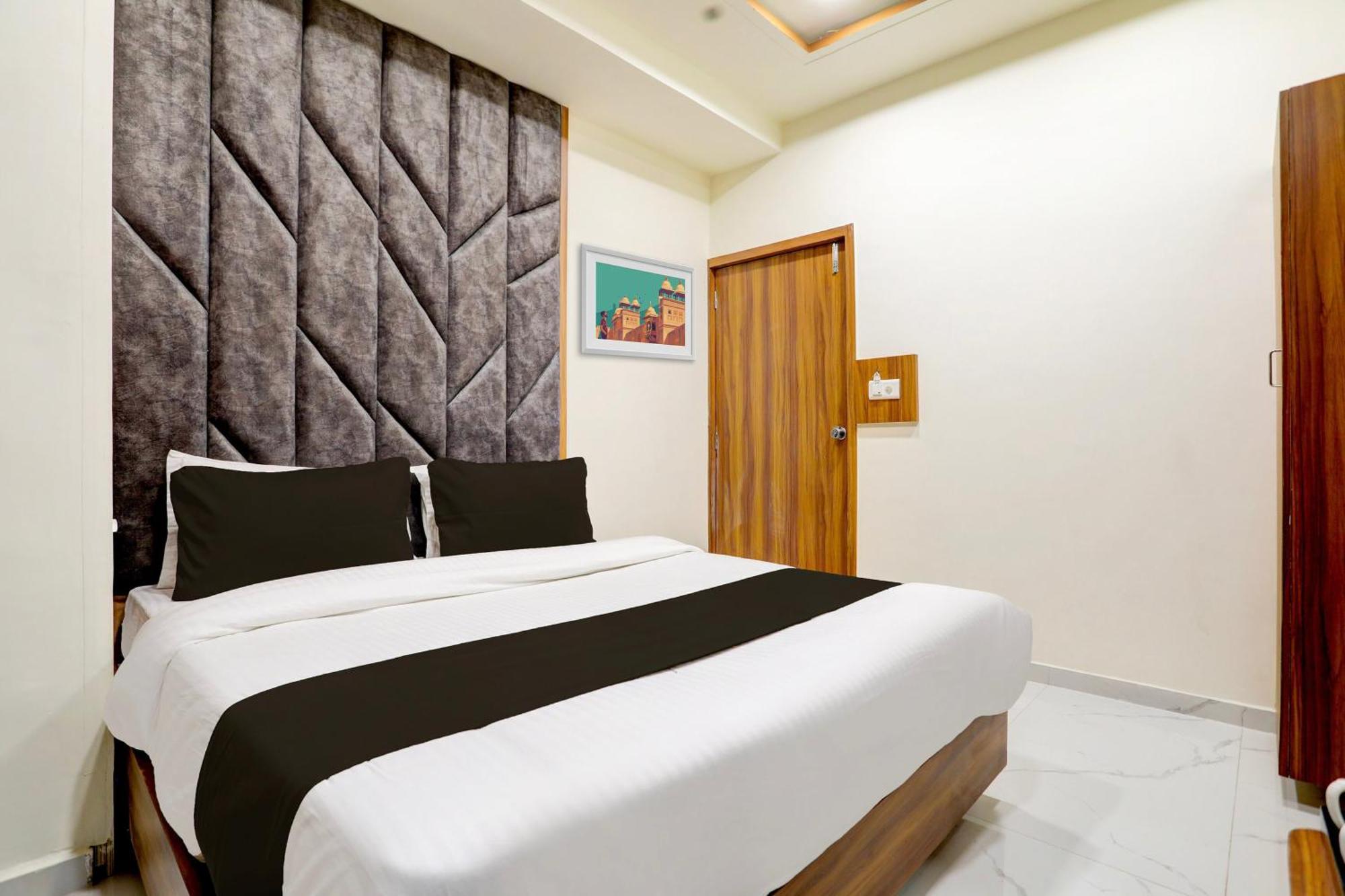 Hotel O Sun Light Αχμπανταμπάντ Εξωτερικό φωτογραφία