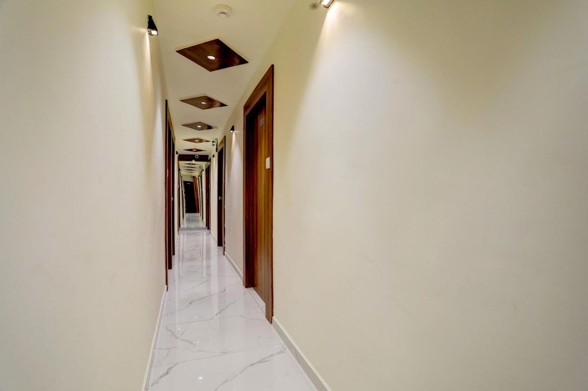 Hotel O Sun Light Αχμπανταμπάντ Εξωτερικό φωτογραφία