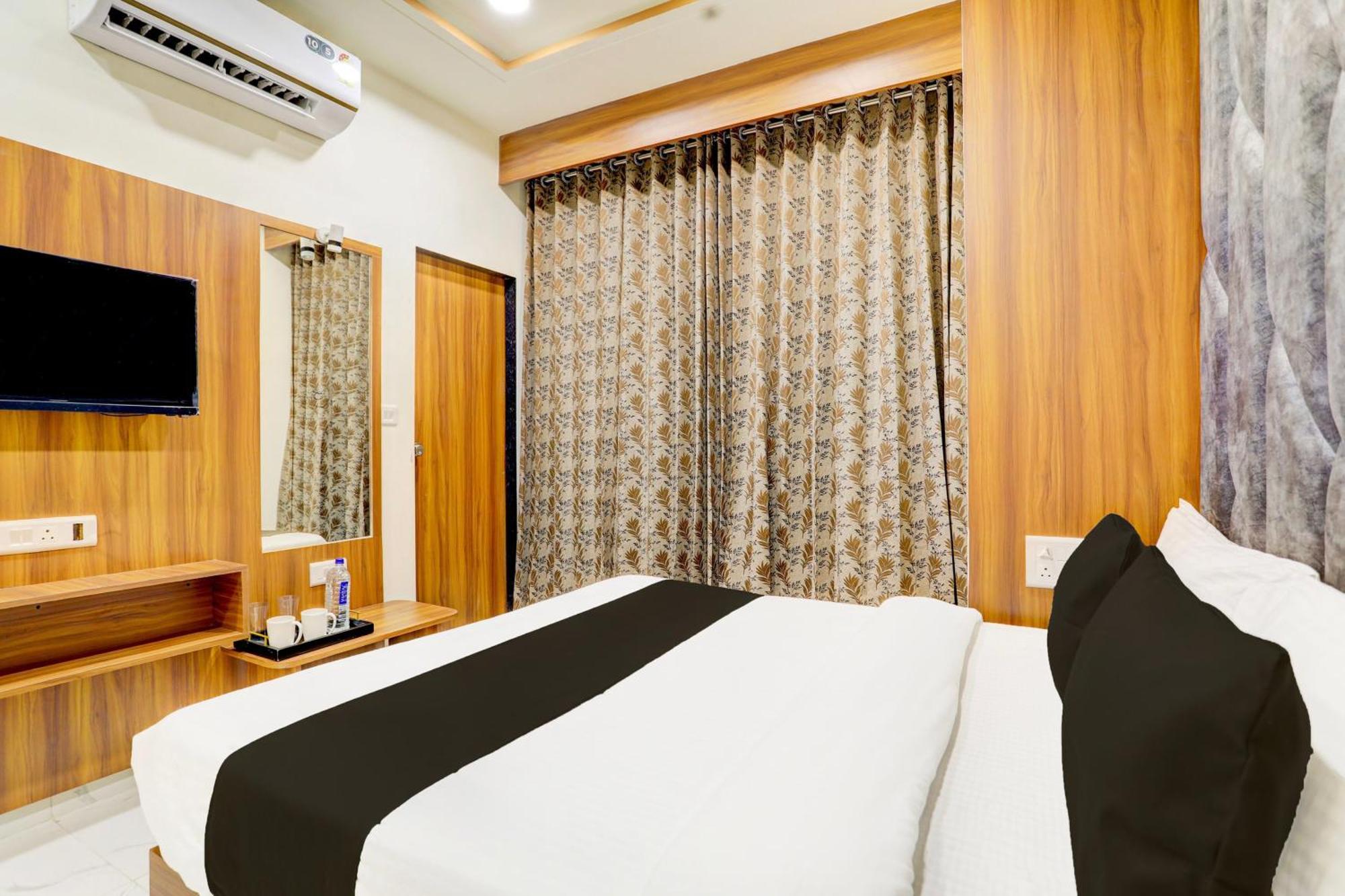 Hotel O Sun Light Αχμπανταμπάντ Εξωτερικό φωτογραφία
